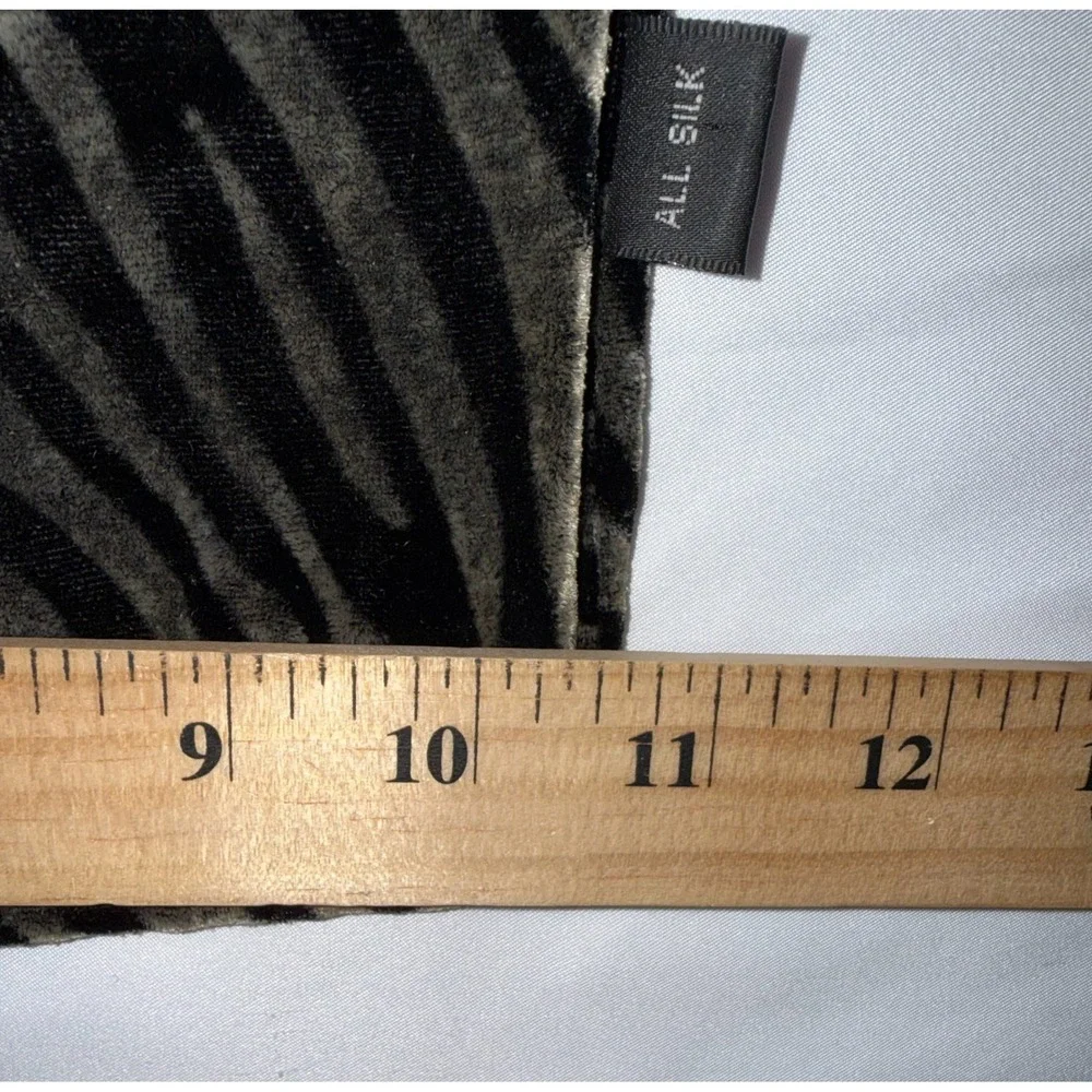 Unbranded Scarf‎ Womens Large Black Gray Zebra Print Silk Velvet Animal Print